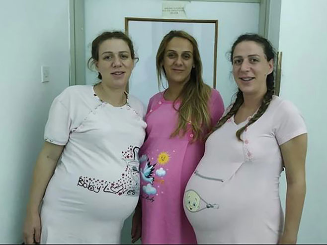 Tri sestre porodile se u isti dan rodile četiri bebe (foto: privatna arhiva) - 