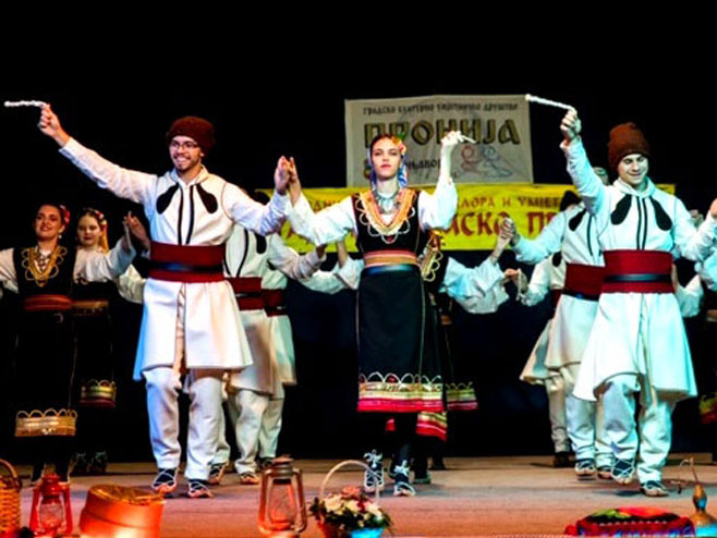 Međunarodni festival folklora i umjetnosti "Motajičko zimsko prelo", Prnjavor - Foto: SRNA