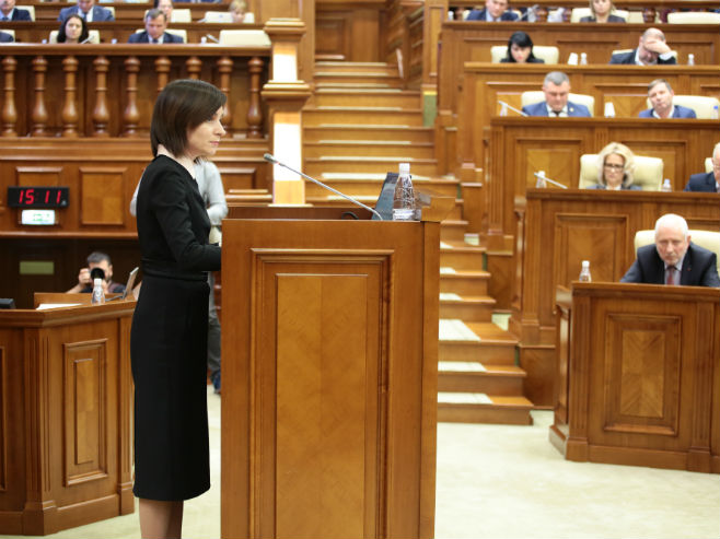 Premijerka Maja Sandu u parlamentu (Foto: oficial.md) - 
