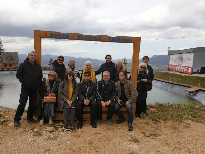 Učesnici "Prvog kadra" posjetili Ravnu planinu i pećinu Orlovača - Foto: SRNA