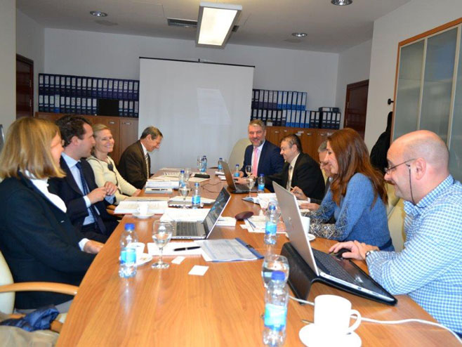 Šeranić sa predstavnicima EIB-a - Foto: RTRS