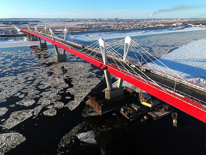 Most preko rijeke Amur (Foto. Yuri Smityuk/TASS) - 