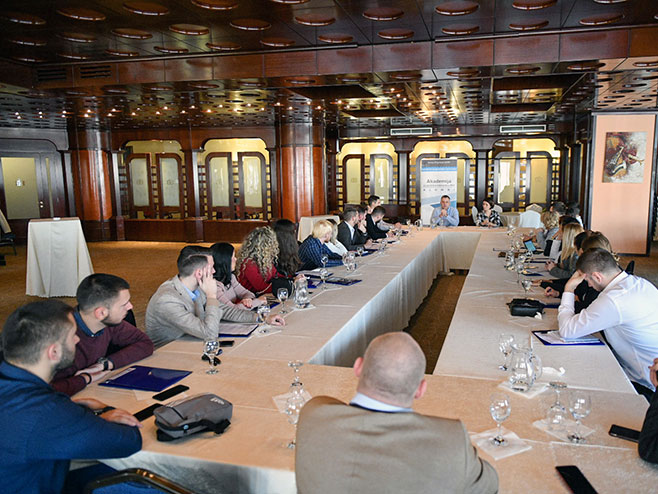 Banjaluka: Akademija za političke lidere - panel diskusija - Foto: SRNA