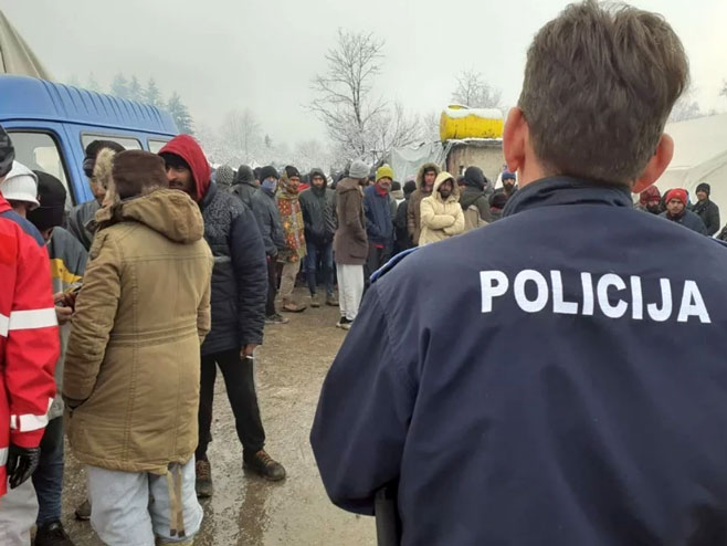 Migranti na Vučjaku - Foto: klix.ba