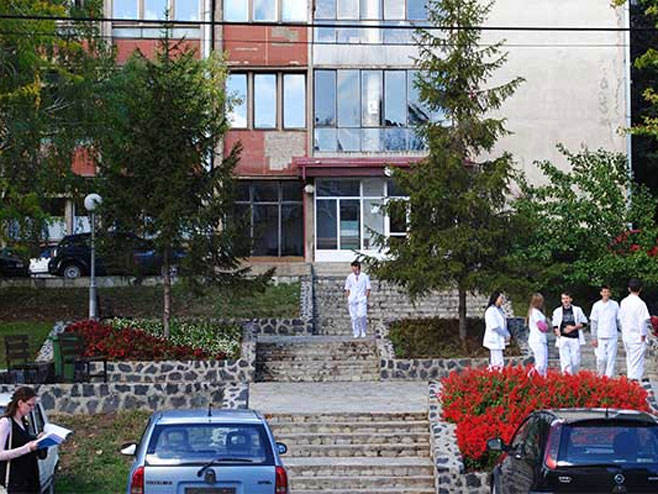 Zdravstveni centar Kosovska Mitrovica (foto: kbckm.rs) - 