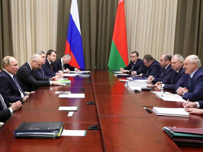 Putin i Lukašenko (foto: Sputnik / Mihail Klimentьev) - 