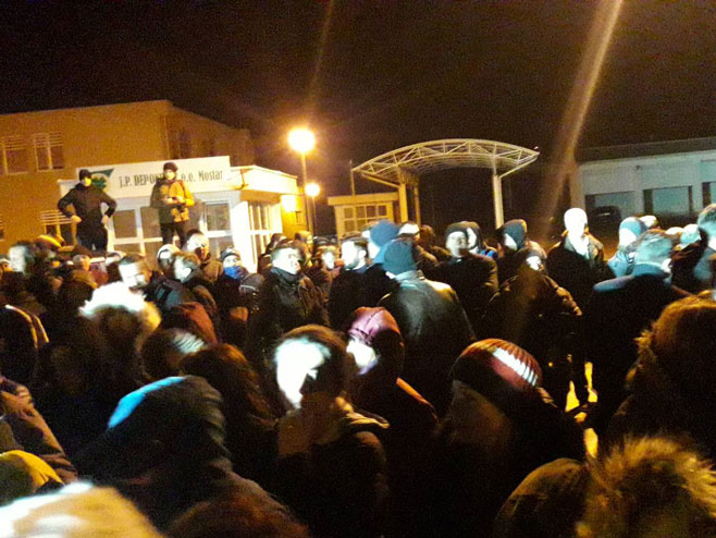 Protest kod deponije "Uborak", Mostar - Foto: SRNA