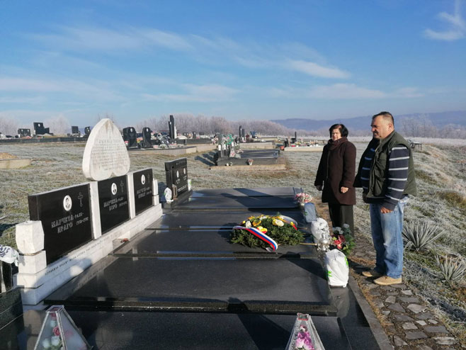 Svodna - polaganje vijenaca na spomenik  braće Marčeta - Foto: RTRS