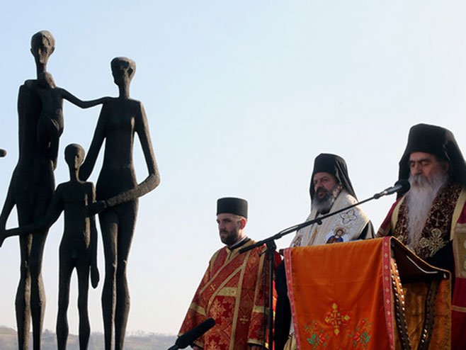 Pomen žrtvama Novosadske racije (foto:mojnovisad.com) - 