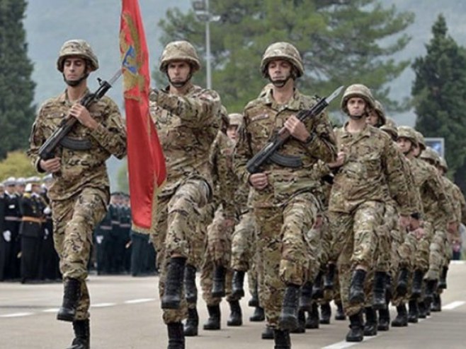 Vojnici srpske nacionalnosti razoružani i poslati kućama u Crnoj Gori (foto:atvbl) - 