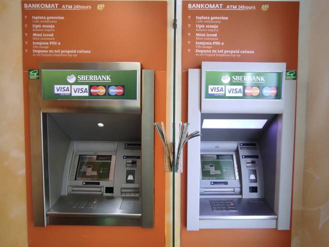 Bankomati (foto: Sberbank Banjaluka) - 