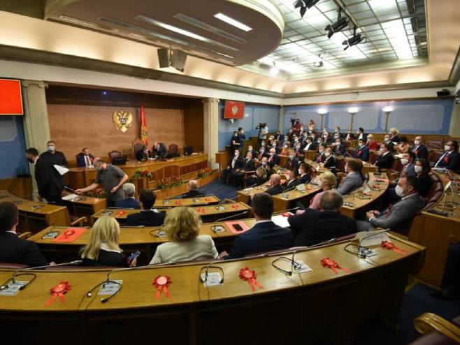 Parlament Crne Gore (foto: Savo Prelević) - 