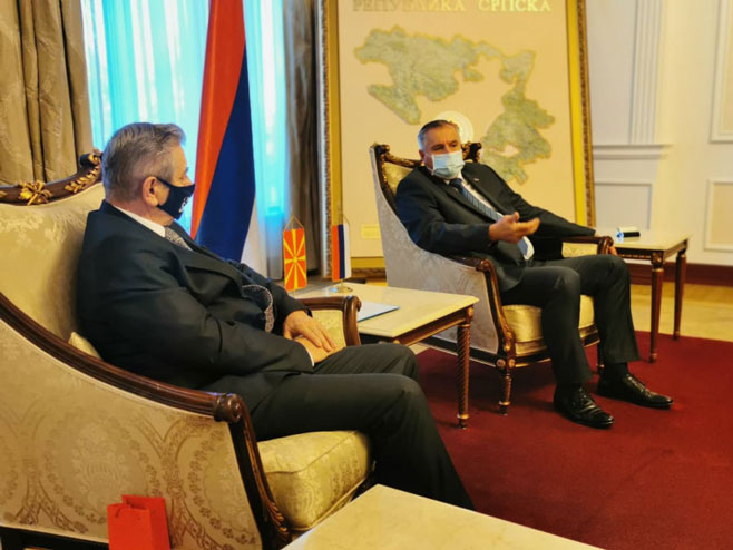 Višković sa ambasadorom Sjeverne Makedonije - Foto: RTRS