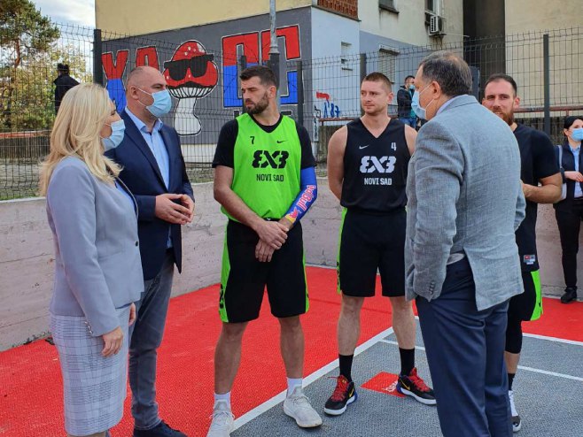 Cvijanović, Dodik i Radojičić sa šampionima iz Srbije - 