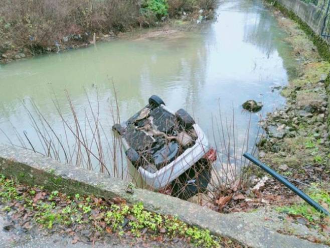 Sletio automobilom u rijeku nadomak kuće i poginuo - Foto: nezavisne novine