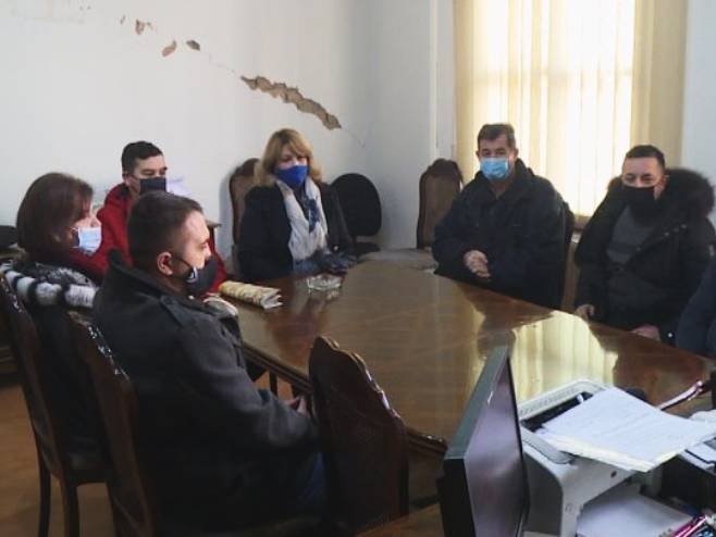 Sastanak privrednika sa načelnikom opštine Kostajnica - Foto: RTRS
