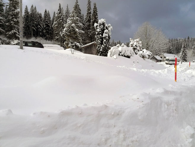 Istočni Drvar - snijeg - Foto: SRNA