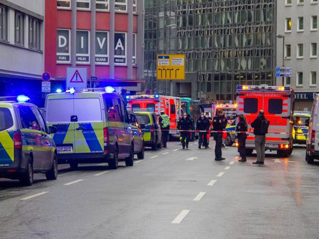 Frankfurt - napad (foto: Bild © 5vision.media) - 