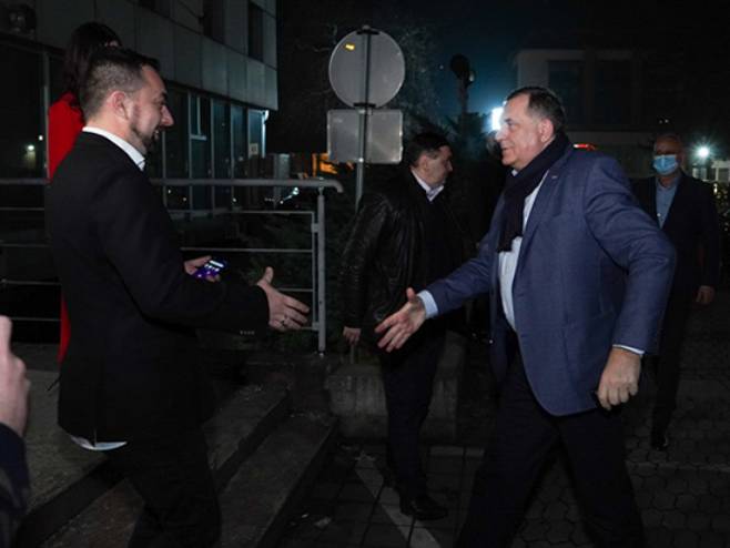 Milorad Dodik stigao u Izborni štab u Doboju (foto: atvbl.com) - 