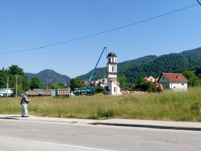 Rušenje crkve u Konjević Polju - Foto: RTRS