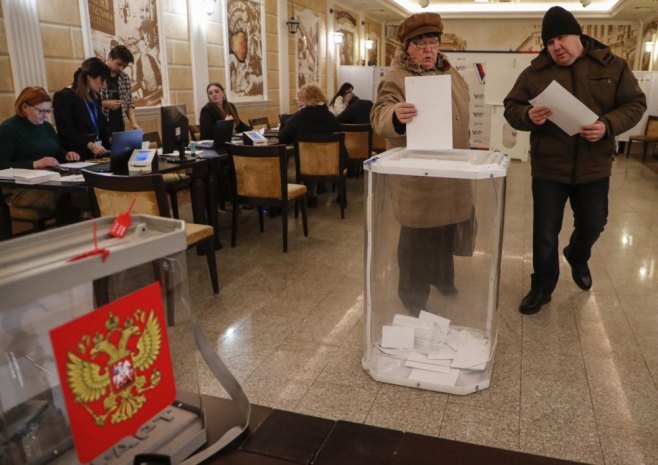 Izbori u Rusiji (Foto: EPA-EFE/MAXIM SHIPENKOV/ilustracija) - 
