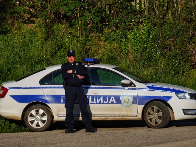 Policija Srbije (Foto:  TANJUG/ VLADIMIR ŠPORČIĆ) - 