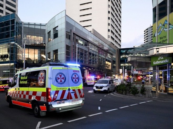 Napad u tržnom centru u Sidneju (Foto: EPA-EFE/STEVE MARKHAM) - 