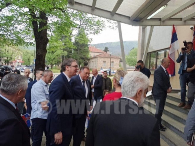 Dodik, Vučić i Višković u Bileći; Sastanak sa rukovodstvom opštine (FOTO/VIDEO)
