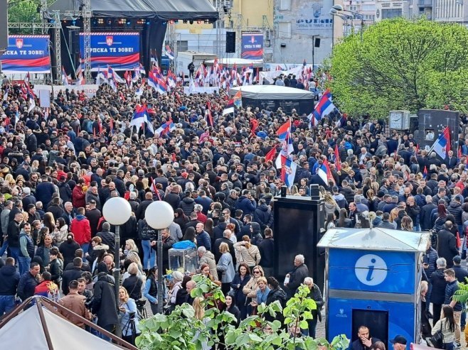 MUP: Skup "Srpska te zove" protekao mirno; Prisustvovalo 50.000 građana