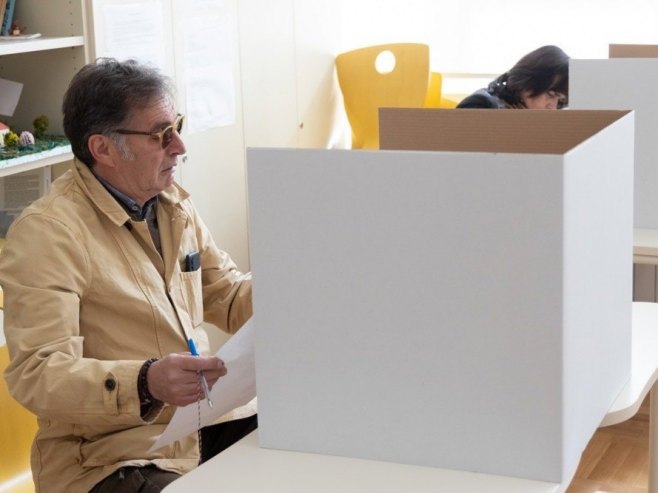 Parlamentarni izbori u Hrvatskoj (foto: EPA-EFE/STRINGER) - 