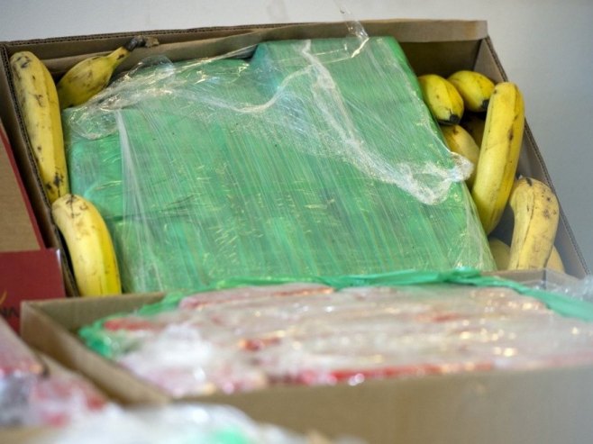 Kokain pronađen u kutijama banana (Foto: EPA/DANIEL NAUPOLD) - 