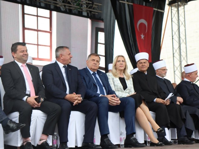 Otvaranje džamije Arnaudije; Prisustvuju Dodik, Cvijanović i Višković (FOTO)