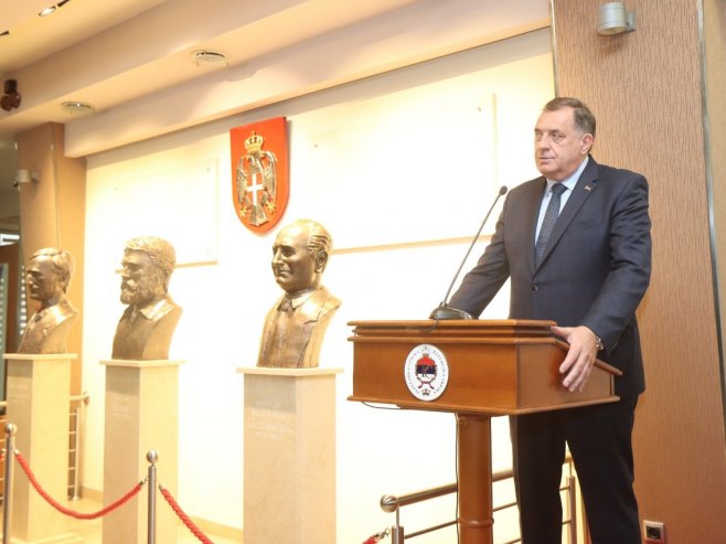 Dodik: Poslanici prvog saziva dali veliki doprinos stvaranju Srpske (VIDEO)