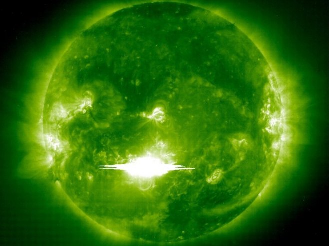 Magnetna oluja na Suncu (Foto: PA/NASA/SOHO) - 