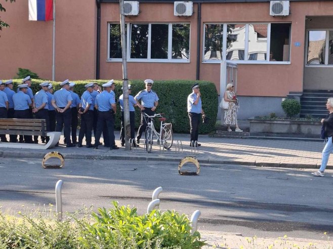 Kokanović osuđen na 20 godina zatvora zbog ubistva policijskog inspektora (FOTO) Kokanović osuđen na 20 godina zatvora zbog ubistva policijskog inspektora (FOTO)