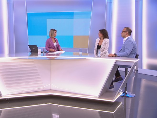 Tri godine uspjeha: Hiljadu kardiohirurških zahvata u UKC Republike Srpske (VIDEO) Tri godine uspjeha: Hiljadu kardiohirurških zahvata u UKC Republike Srpske (VIDEO)