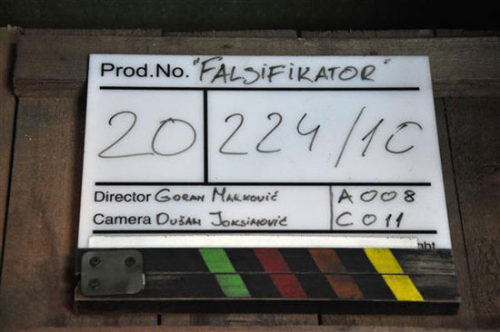 Snimanje filma "Falsifikator" u režiji Gorana Markovića, po njegovoj istoimenoj drami, počelo je danas u studiju "Cepter" na Novom Beogradu.

