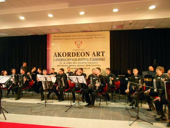 Orkestar harmonika Muzičke akademije u Istočnom Sarajevu