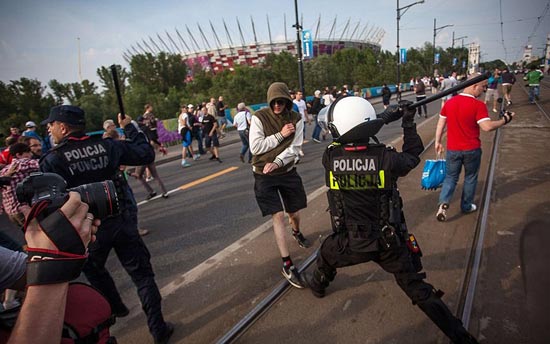 Incidenti u Varšavi uoči utakmice Rusija - Poljska