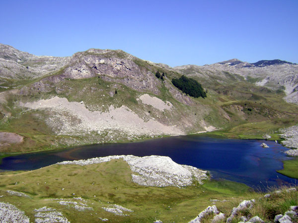 Petak, 24. avgust - Radenka Lugonja, Kotlanićko jezero na Zelengori...