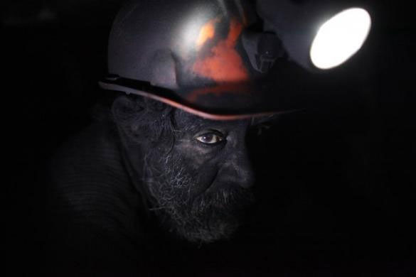 Rudar uzma kratku pauzu u rudniku uglja