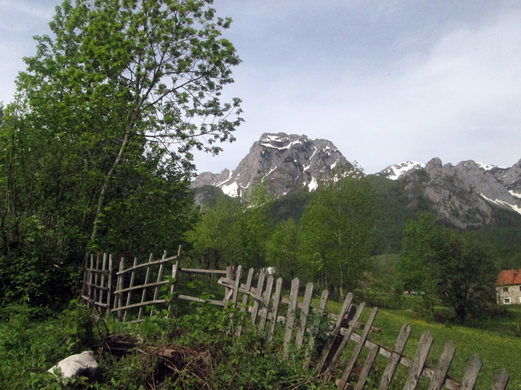 Ponedjeljak, 13.maj 2013. / Vujadin Cvijetić - Bileća, selo Mratinje...