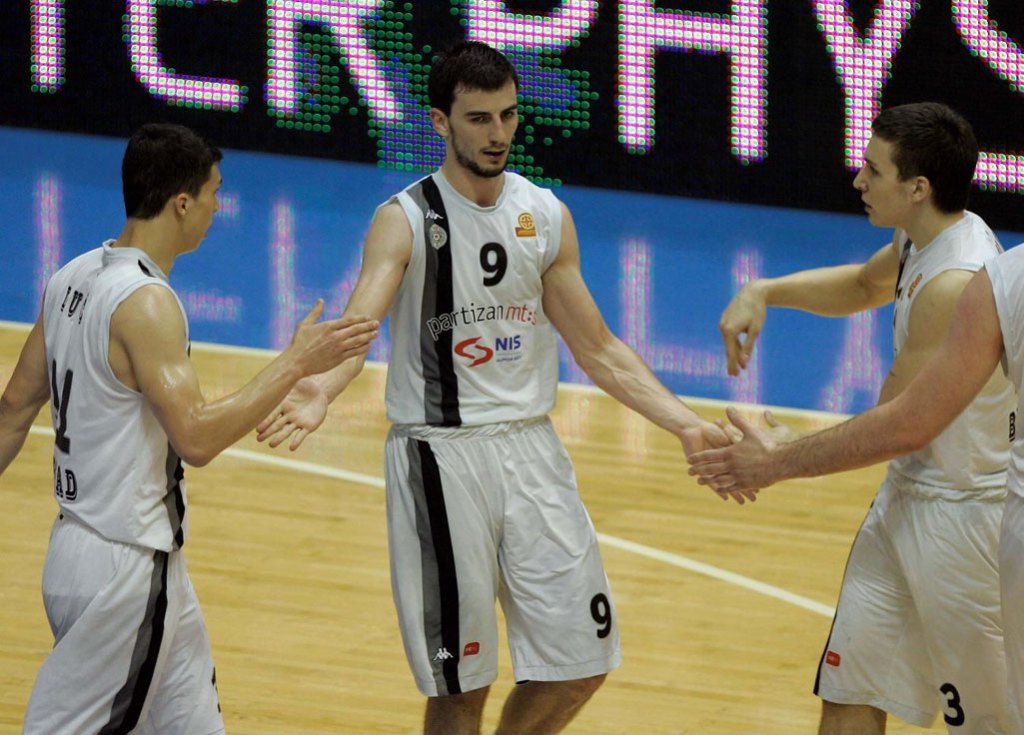 Treća utakmica finalne serije plej-ofa prvenstva Srbije Partizan - C. Zvezda