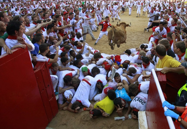 Čuveni španski festival "San Fermin", koji se organizuje u čast sveca zaštitnika grada, održava se u sjevernom španskom gradu Pamplona.