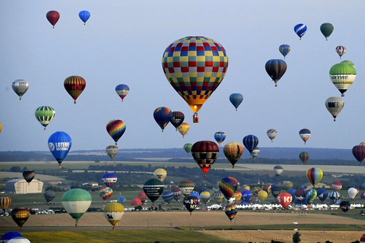 Svjetsko prvenstvo u poletanju velikih balona "Lorraine Mondial Air Ballons" u istočnoj Francuskoj...