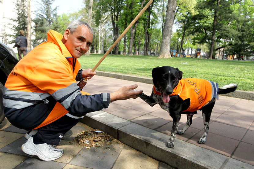 Saim Sinanije i njegov pas Roki - prijateljstvo za sva vremena  (Foto: Telegraf.rs)