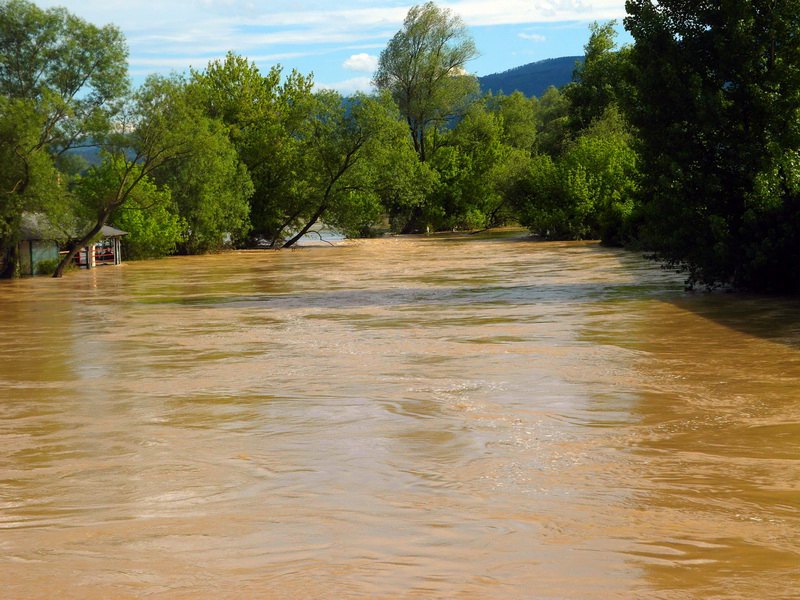 Poplave u Petrovu (foto: Ozren Јorganović / RTRS)