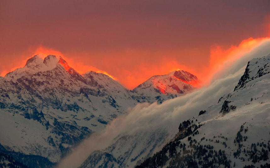 Zalazak sunca u švajcarskom skijalištu Sent Moric