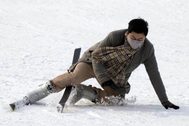 U Pekingu po drugi put u ovom mjesecu crveni stepen upozorenja zbog prevelike količine smoga    (Foto:AP Ng Han Guan)