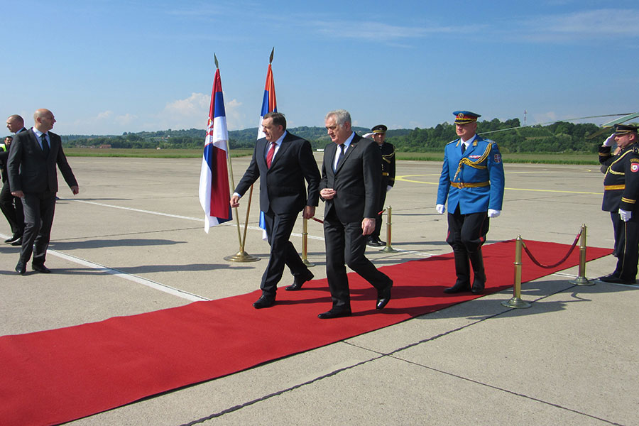 Dodik dočekao Nikolića na Aerodromu